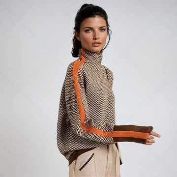 Malou | Pull à col montant avec des rayures contrastées saisissantes